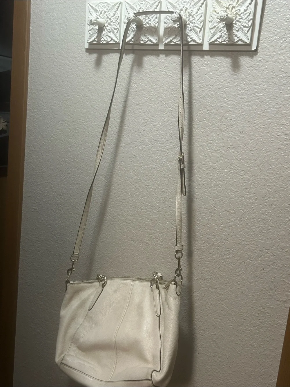 Authentic COACH Cream Pebbled Leather Crossbody Shoulder Bag with Gold Hardware